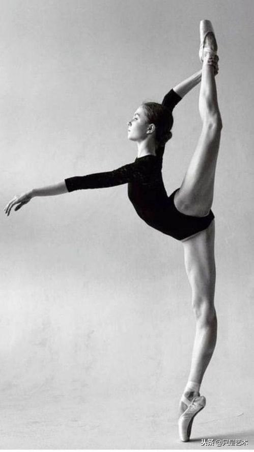 芭蕾舞压腿疼哭视频,舞者坚韧背后的辛酸